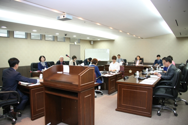 제204회 서울특별시 마포구의회 임시회 제1 ~ 2차 복지도시위원회 - 8