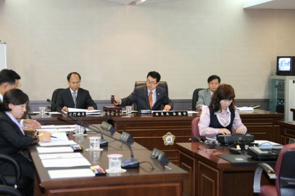 제172회 서울특별시 마포구의회 임시회 제1차 운영위원회 - 6