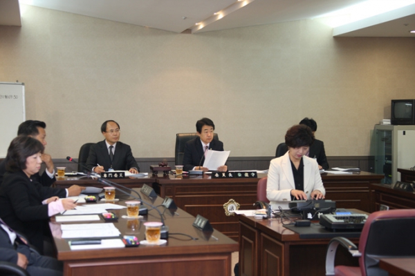 제181회 서울특별시 마포구의회 임시회 제1차 운영위원회 - 6