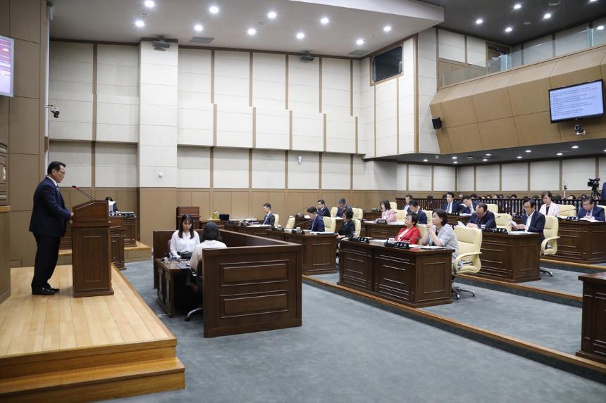 제233회 서울특별시 마포구의회 임시회 제3차본회의 - 8