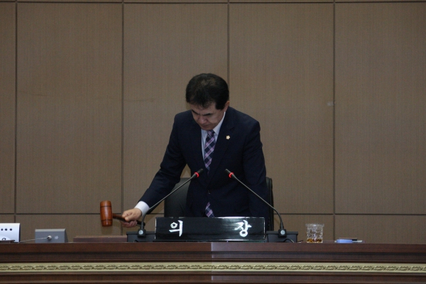 제225회 서울특별시 마포구의회 임시회 제3차 본회의 - 4