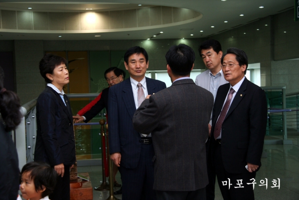 복지도시위원회 위원 공공시설 견학 - 2