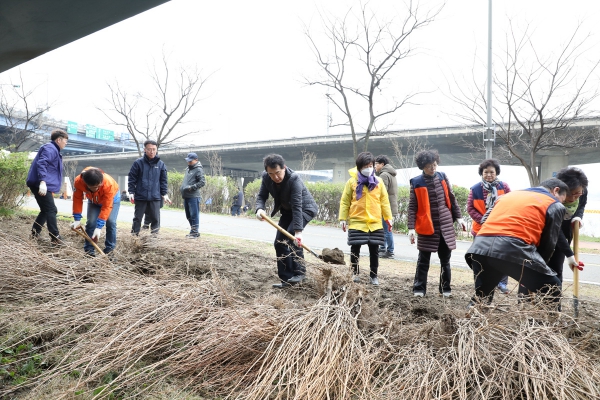 제74회 식목일 나무심기 행사 - 5