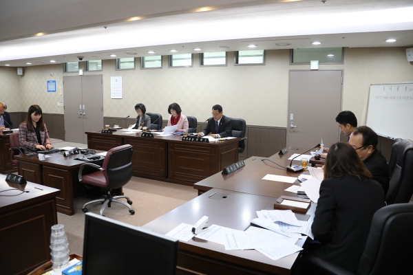 [제228회 임시회 (폐회중) 의회운영위원회 회의  - 4