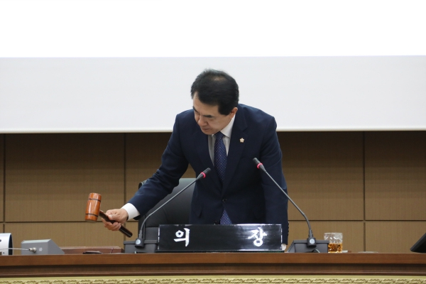제230회 서울특별시 마포구의회 임시회 제3차 본회의 - 4