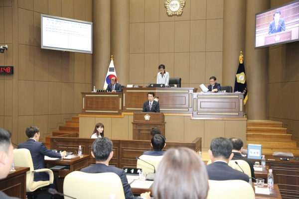 제220회 서울특별시 마포구의회 임시회 제1차 본회의 - 4
