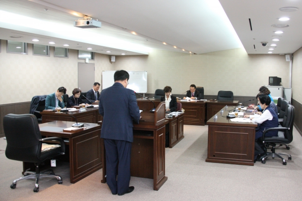 의원 공무국외 여행심사위원회