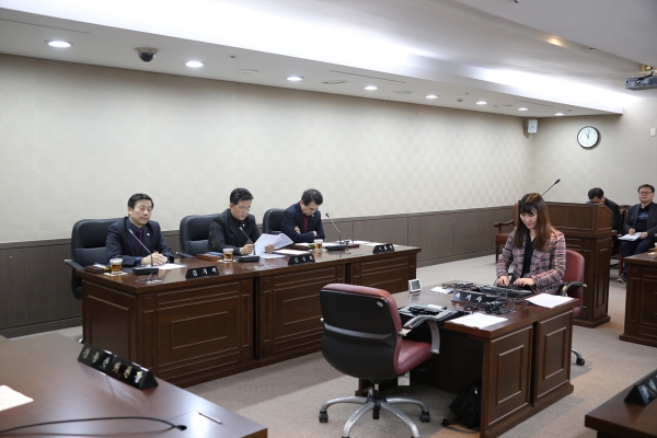 [제228회 임시회 (폐회중) 의회운영위원회 회의  - 3