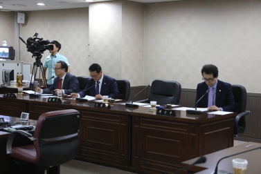   제8차 주민편익시설 건립 특별위원회 회의   6