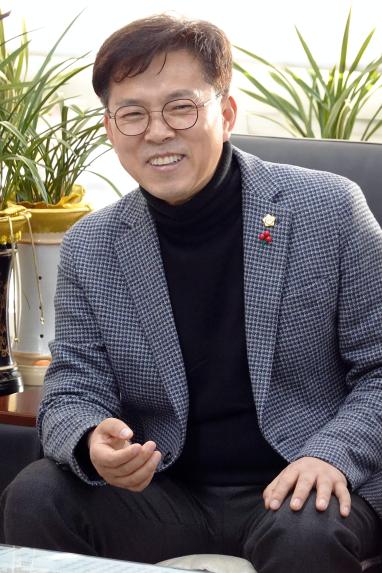 남해석 의회운영위원장 한국금융신문 인터뷰   - 3