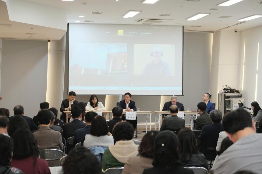  컨퍼런스-국제적 관점에서 바라보는 쓰레기 소각정책의 문제점