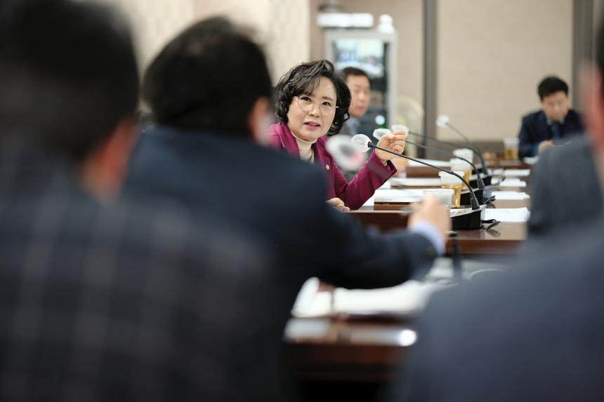 행정건설위원회-제281회 마포구의회 임시회 - 15