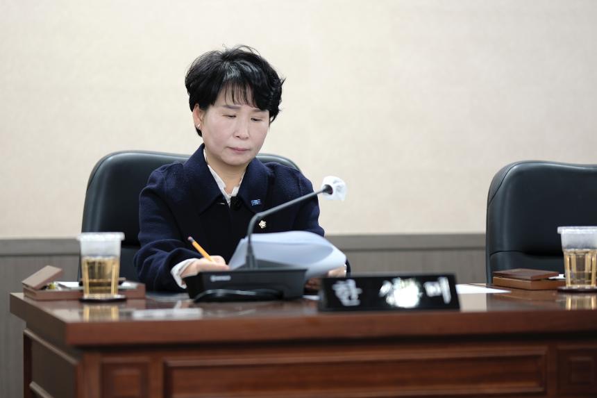 예산결산특별위원회-제281회 마포구의회 임시회 - 6