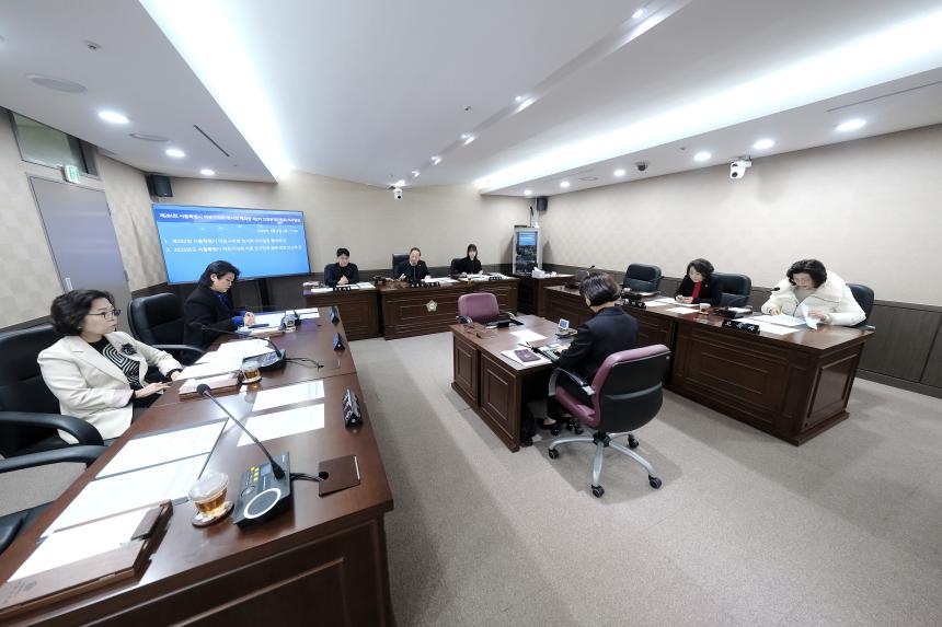 제281회 임시회&lpar;폐회중&rpar; 제2차 의회운영위원회 - 11