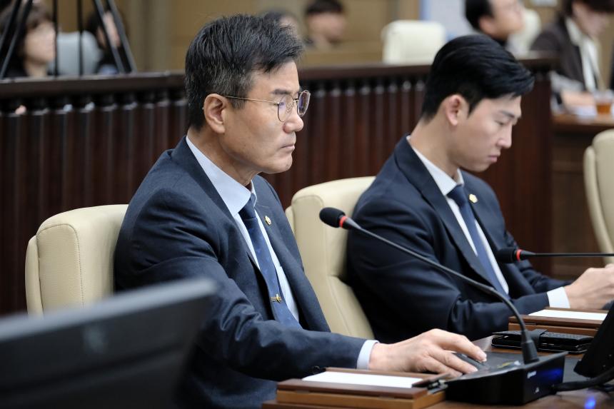 제3차 본회의-제282회 마포구의회 임시회 - 23