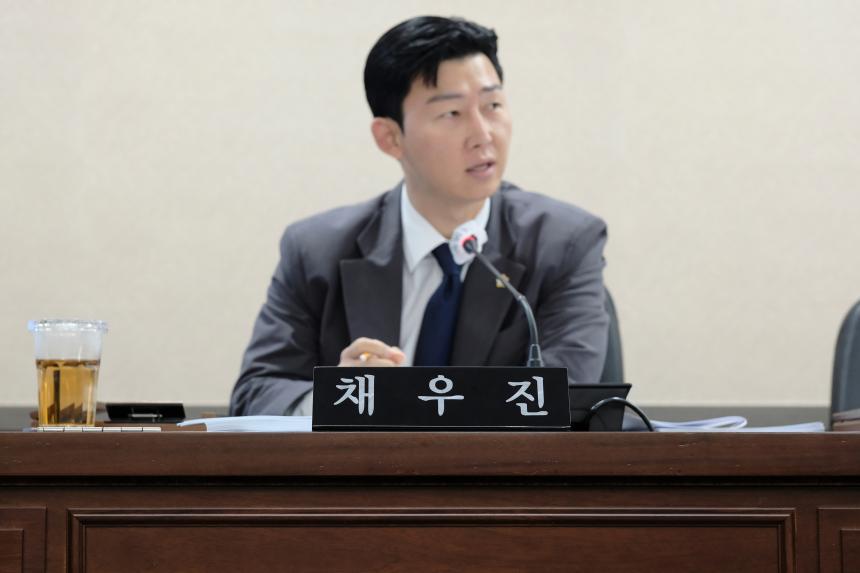 행정건설위원회&lpar;1차, 2차&rpar;-제283회 마포구의회 임시회 - 13