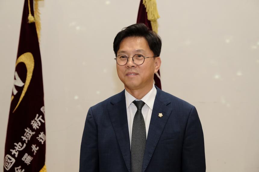 제23회 지역신문의 날 기념식 의정대상-남해석 의원 - 7