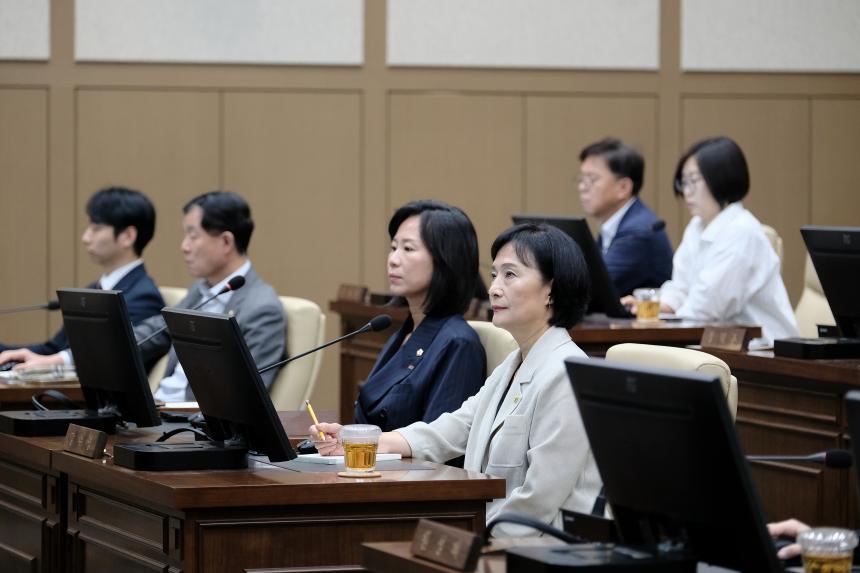 제1차 본회의-제285회 마포구의회 임시회 - 11