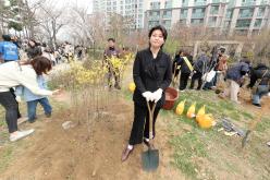 제81회 식목일 기념 릴레이 정원만들기 행사-국화정원 24