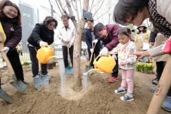 제81회 식목일 기념 릴레이 정원만들기 행사-쌍룡근린공원 13