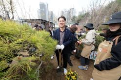 제81회 식목일 기념 릴레이 정원만들기 행사-쌍룡근린공원 17
